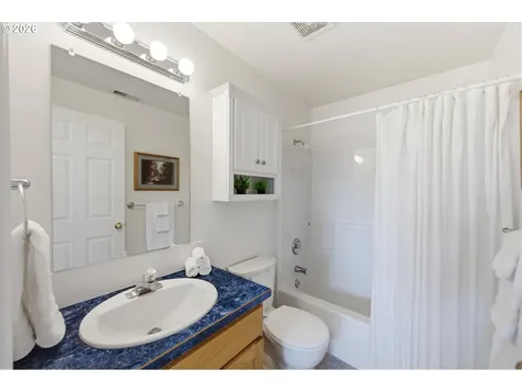 1411 NW Chardonnay Drive Mcminnville OR 97128