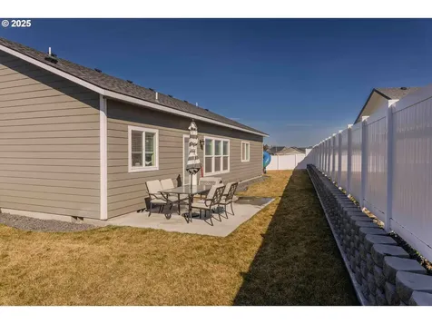 587 SW Cottonwood Drive Hermiston OR 97838