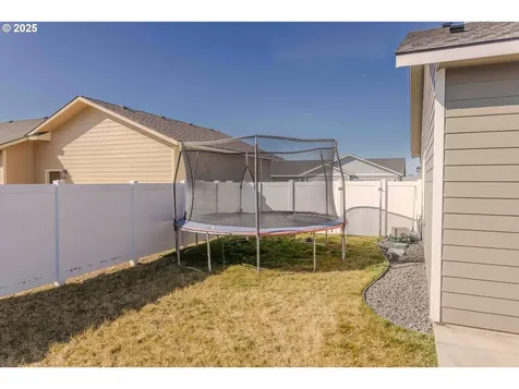 587 SW Cottonwood Drive Hermiston OR 97838
