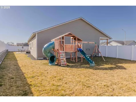 587 SW Cottonwood Drive Hermiston OR 97838