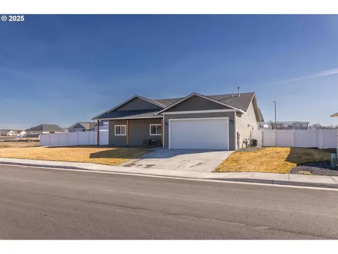 587 SW Cottonwood Drive Hermiston OR 97838
