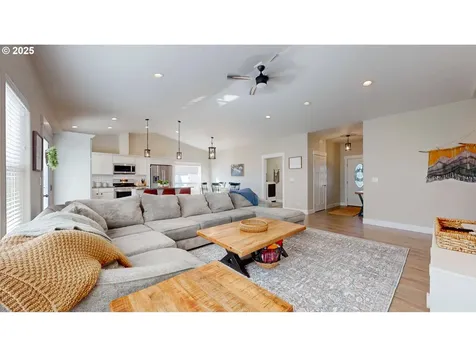 587 SW Cottonwood Drive Hermiston OR 97838