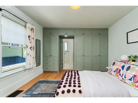 1646 SE Elliott Avenue Portland OR 97214