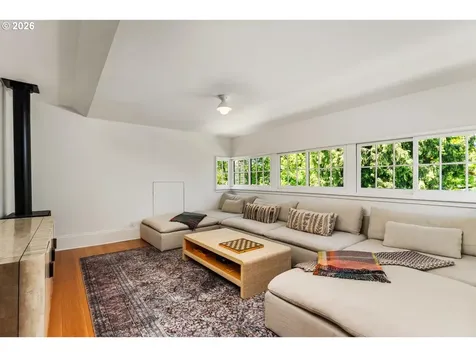 1646 SE Elliott Avenue Portland OR 97214