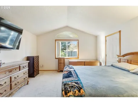 14252 SE Center Street Portland OR 97236