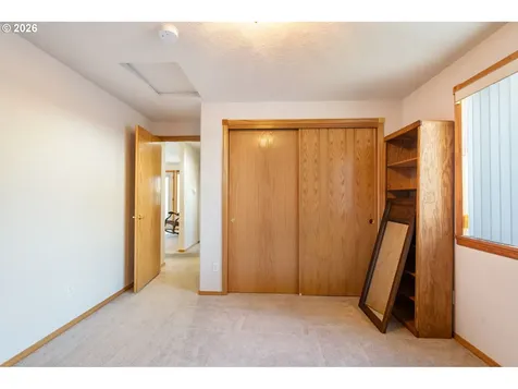 14252 SE Center Street Portland OR 97236