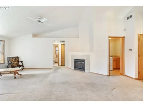 14252 SE Center Street Portland OR 97236