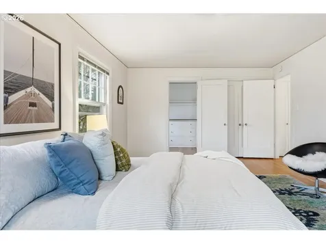 2451 SE Salmon Street Portland OR 97214