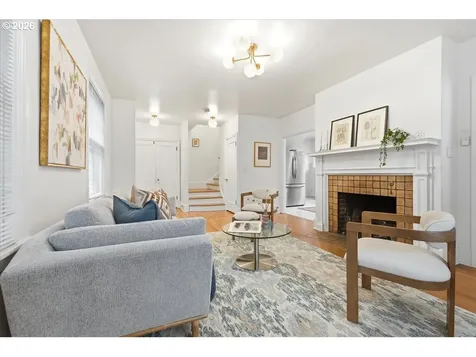 2451 SE Salmon Street Portland OR 97214