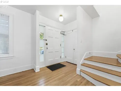 2451 SE Salmon Street Portland OR 97214