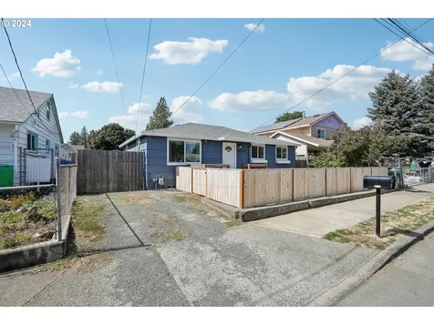8125 SE 65th Avenue Portland OR 97206