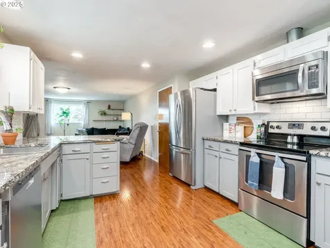 914 NE 26th Street Mcminnville OR 97128