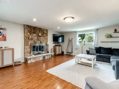 914 NE 26th Street Mcminnville OR 97128