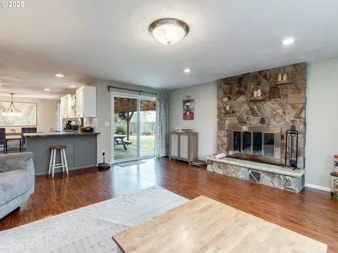 914 NE 26th Street Mcminnville OR 97128