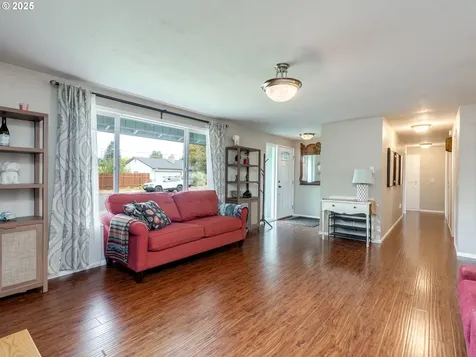 914 NE 26th Street Mcminnville OR 97128