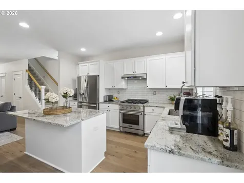 748 N Little Oak Street Newberg OR 97132