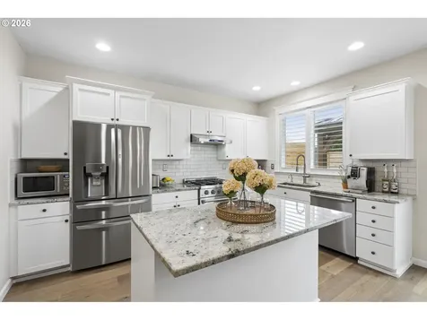 748 N Little Oak Street Newberg OR 97132