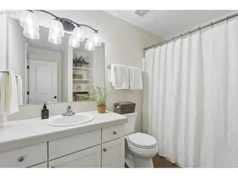748 N Little Oak Street Newberg OR 97132