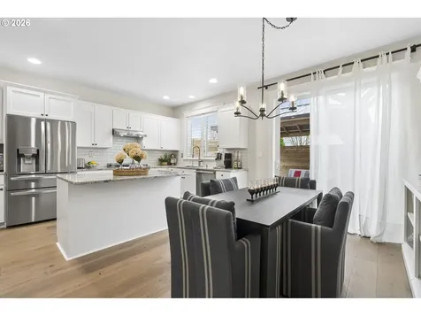 748 N Little Oak Street Newberg OR 97132