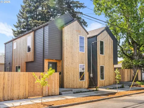 3864 NE Alberta Court Portland OR 97211