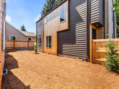 3864 NE Alberta Court Portland OR 97211