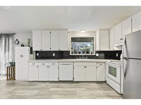 12820 SW 22nd Street Beaverton OR 97008