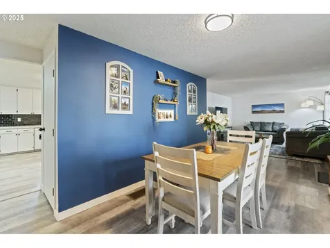 12820 SW 22nd Street Beaverton OR 97008