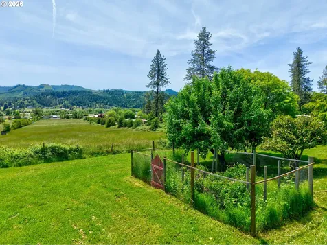 1971 E Sixth Avenue Sutherlin OR 97479
