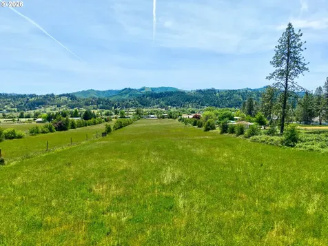 1971 E Sixth Avenue Sutherlin OR 97479