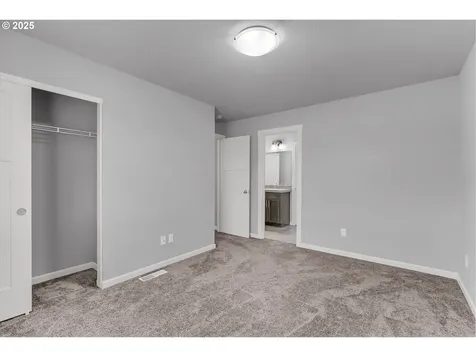 1618 36th Place Forest Grove OR 97116