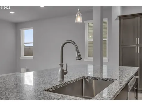 1618 36th Place Forest Grove OR 97116