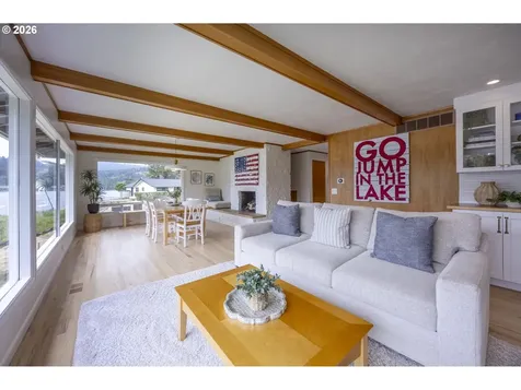 2170 NE Lake Drive Lincoln City OR 97367