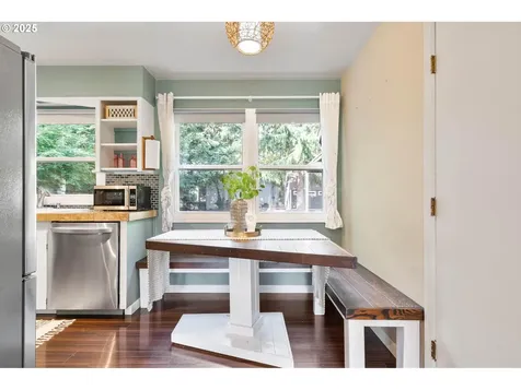 7585 SW 71st Avenue Portland OR 97223