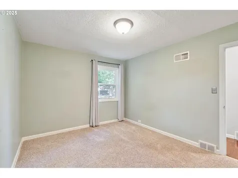 7585 SW 71st Avenue Portland OR 97223