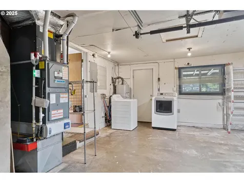 7585 SW 71st Avenue Portland OR 97223