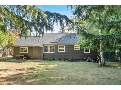 7585 SW 71st Avenue Portland OR 97223