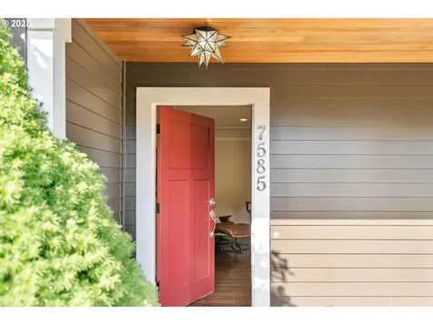 7585 SW 71st Avenue Portland OR 97223