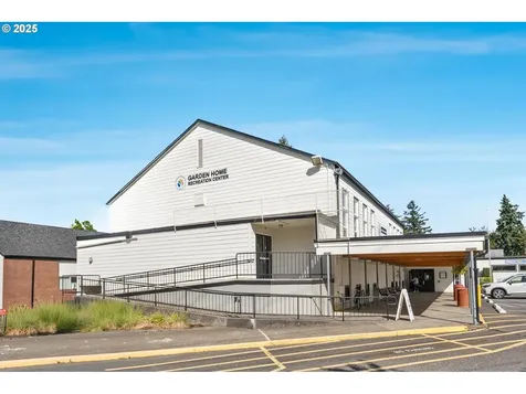 7585 SW 71st Avenue Portland OR 97223