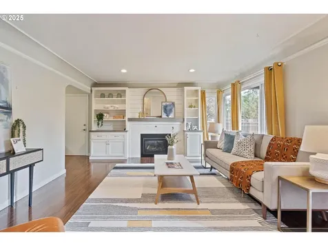 7585 SW 71st Avenue Portland OR 97223