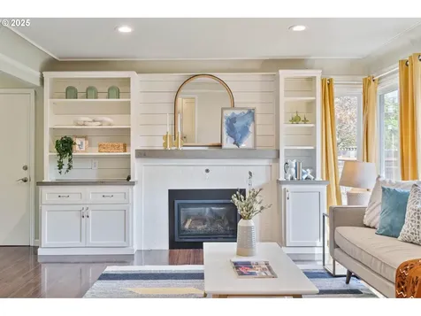 7585 SW 71st Avenue Portland OR 97223