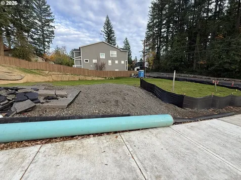 484 SW 95th Avenue Portland OR 97225