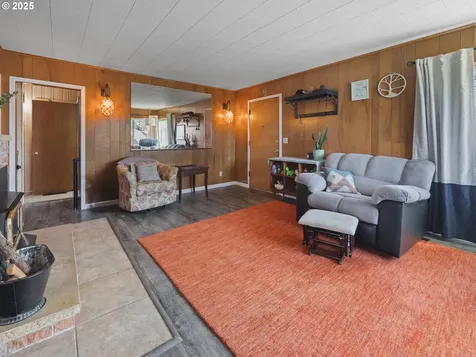 1749 NE 19th Street Lincoln City OR 97367