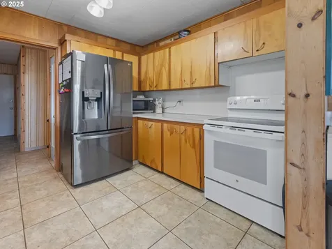1749 NE 19th Street Lincoln City OR 97367