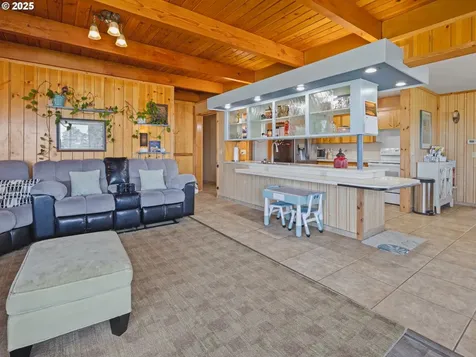 1749 NE 19th Street Lincoln City OR 97367