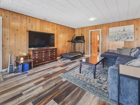1749 NE 19th Street Lincoln City OR 97367