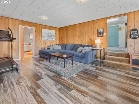 1749 NE 19th Street Lincoln City OR 97367