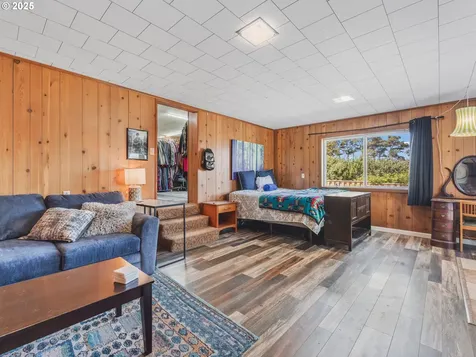 1749 NE 19th Street Lincoln City OR 97367