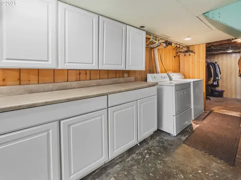 1749 NE 19th Street Lincoln City OR 97367