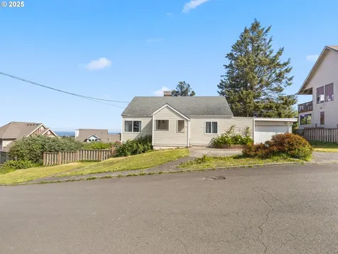 1749 NE 19th Street Lincoln City OR 97367