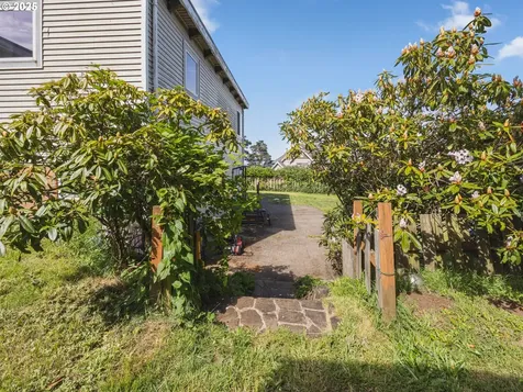 1749 NE 19th Street Lincoln City OR 97367
